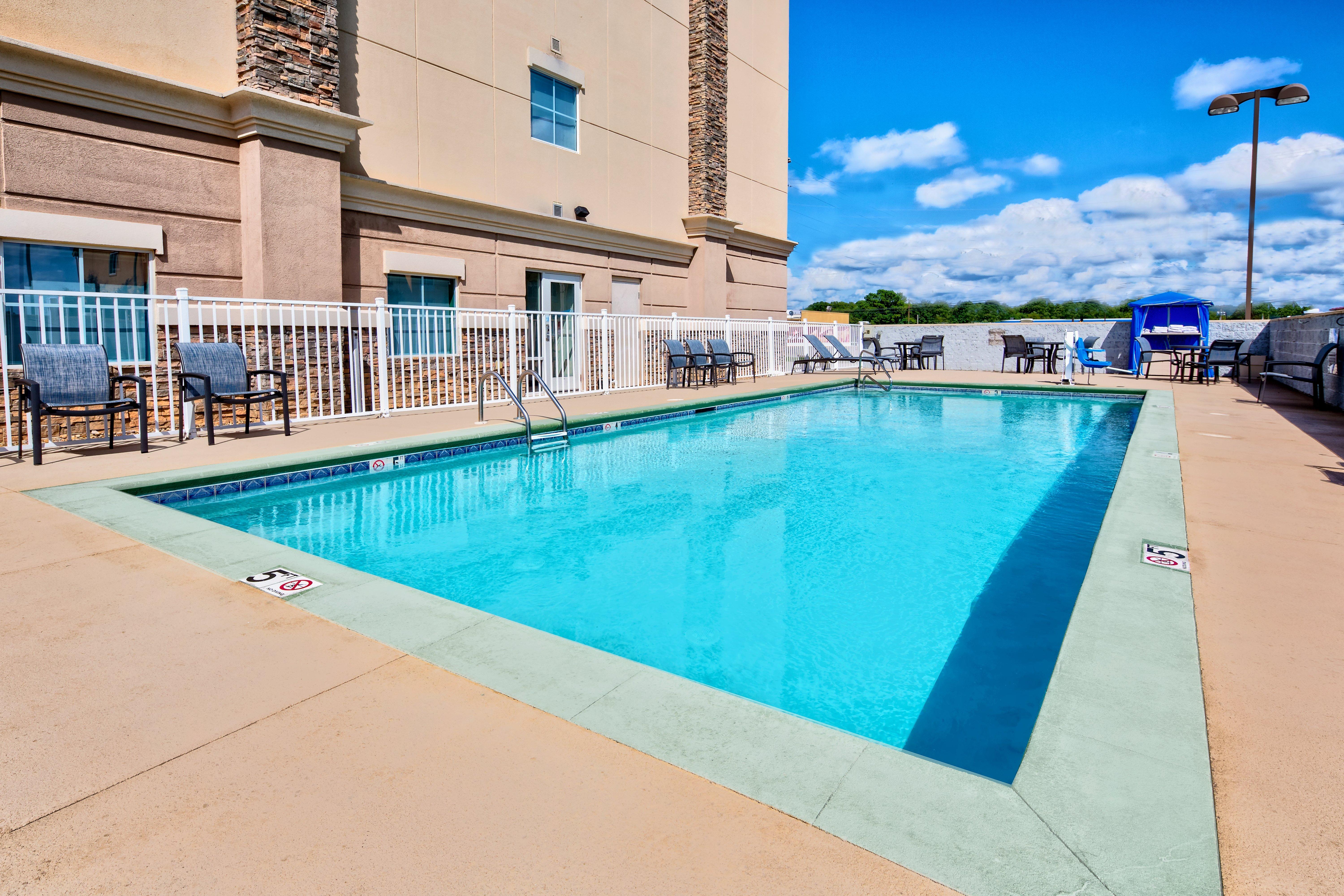 Holiday Inn Express & Suites Cookeville, An Ihg Hotel Exterior photo